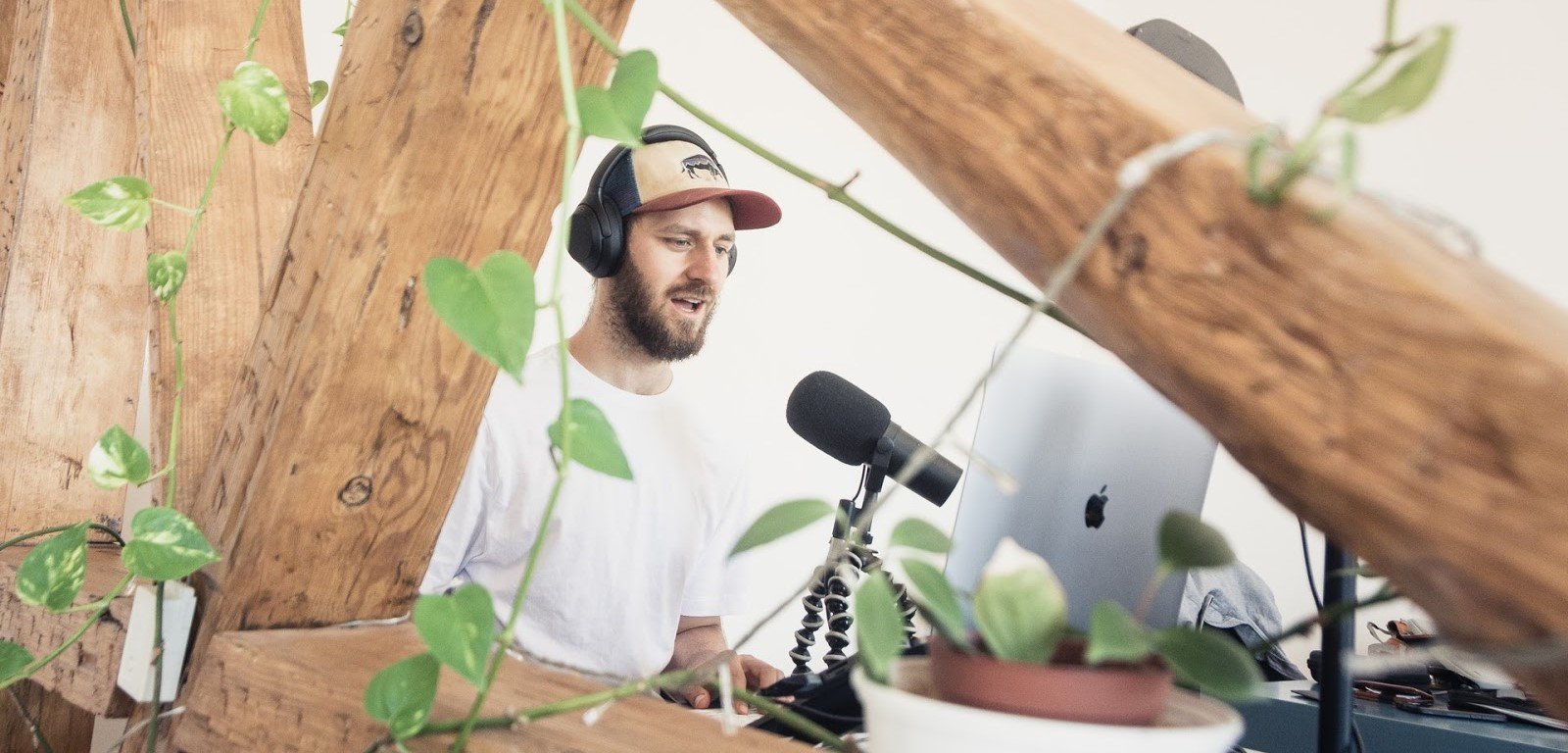 podcaster-work Podcaster at work